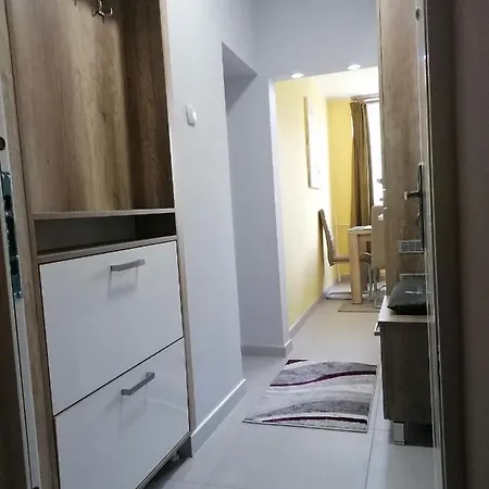 Apartment Apartman Zona Komfora